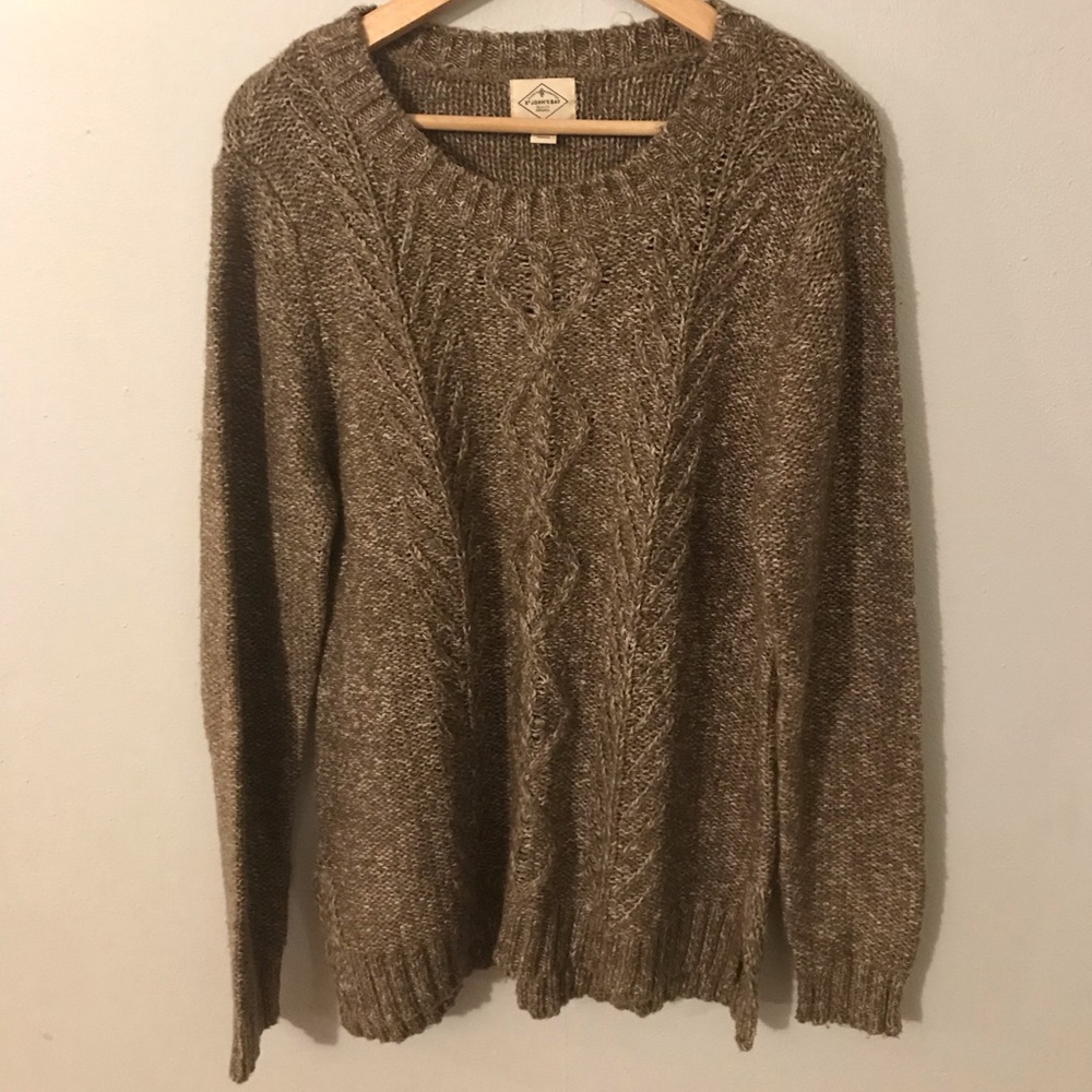 NWOT ST JOHNS BAY SWEATER